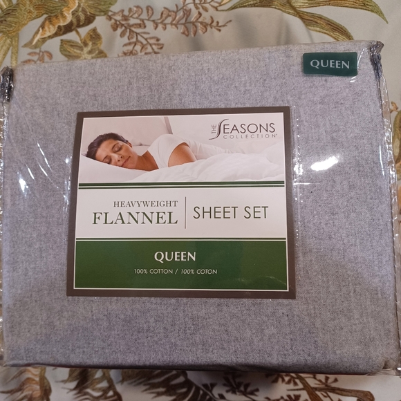 The Seasons Collection from Bed Bath Beyond Heavyweight